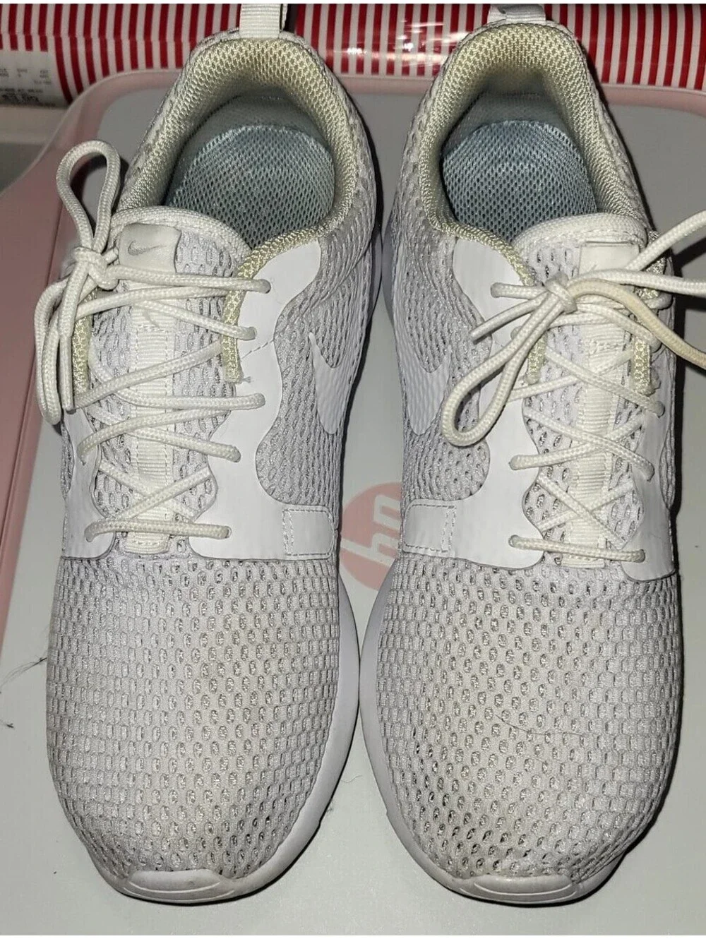 NIKE ROSHE 833826-100 WHITE SNEAKER RUNNING SHOES WOMENS SIZE 8.5